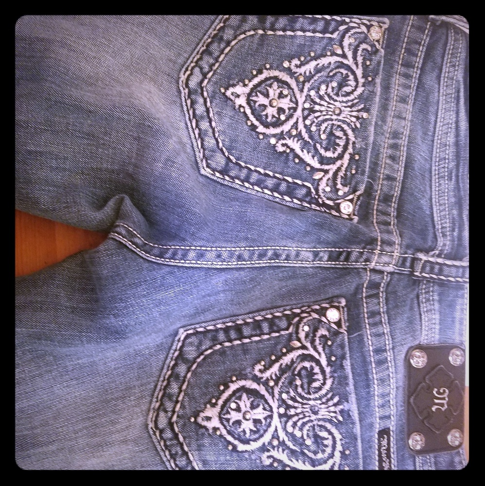 Miss me 30x31 flower bling Jean's rhinestone